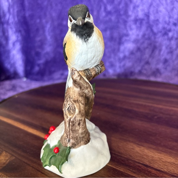 Chickadee with Holly Andrea by Sadek #7843 1981 with base Made in Japan - Picture 6 of 6